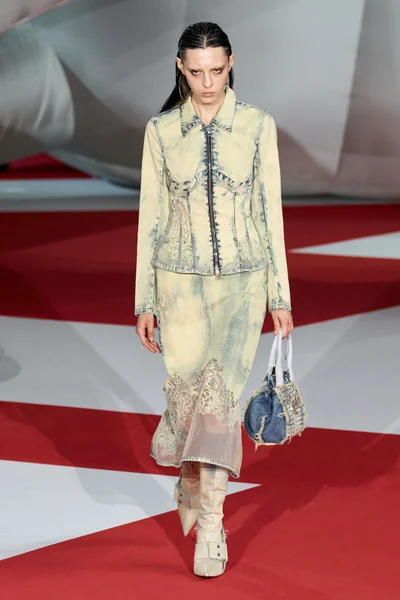Look 5